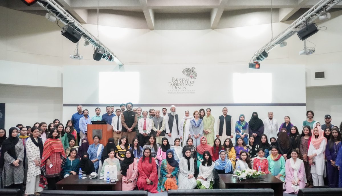 CHDHospital's tweet image. Our Volunteer CEO, @farhanahmadPK, accompanied by dedicated team members, led a #CHDAwareness Session for @pifdlahore #PIFD. We are grateful beyond measure to their management, especially Vice Chancellor - Prof. Ms. Hina Tayyaba, for the opportunity.
@captainmisbahpk #PCHF #CHD