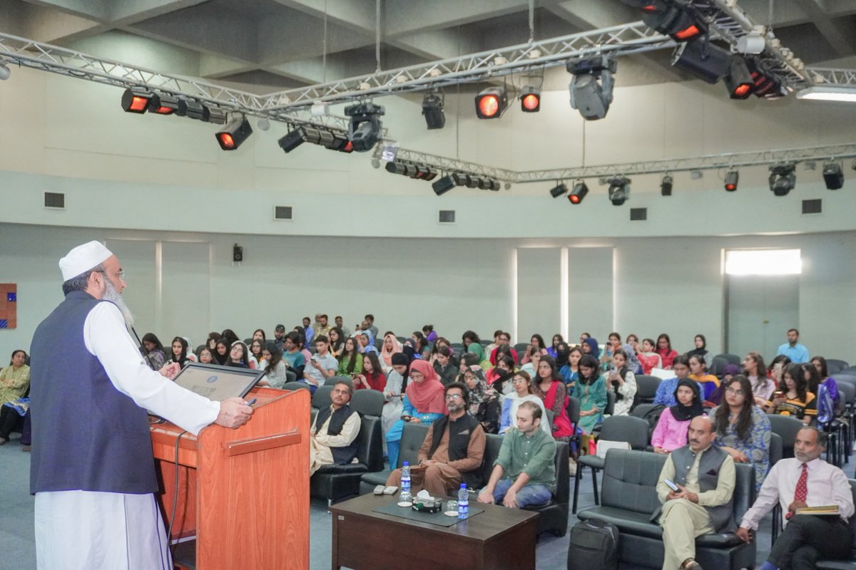 CHDHospital's tweet image. Our Volunteer CEO, @farhanahmadPK, accompanied by dedicated team members, led a #CHDAwareness Session for @pifdlahore #PIFD. We are grateful beyond measure to their management, especially Vice Chancellor - Prof. Ms. Hina Tayyaba, for the opportunity.
@captainmisbahpk #PCHF #CHD