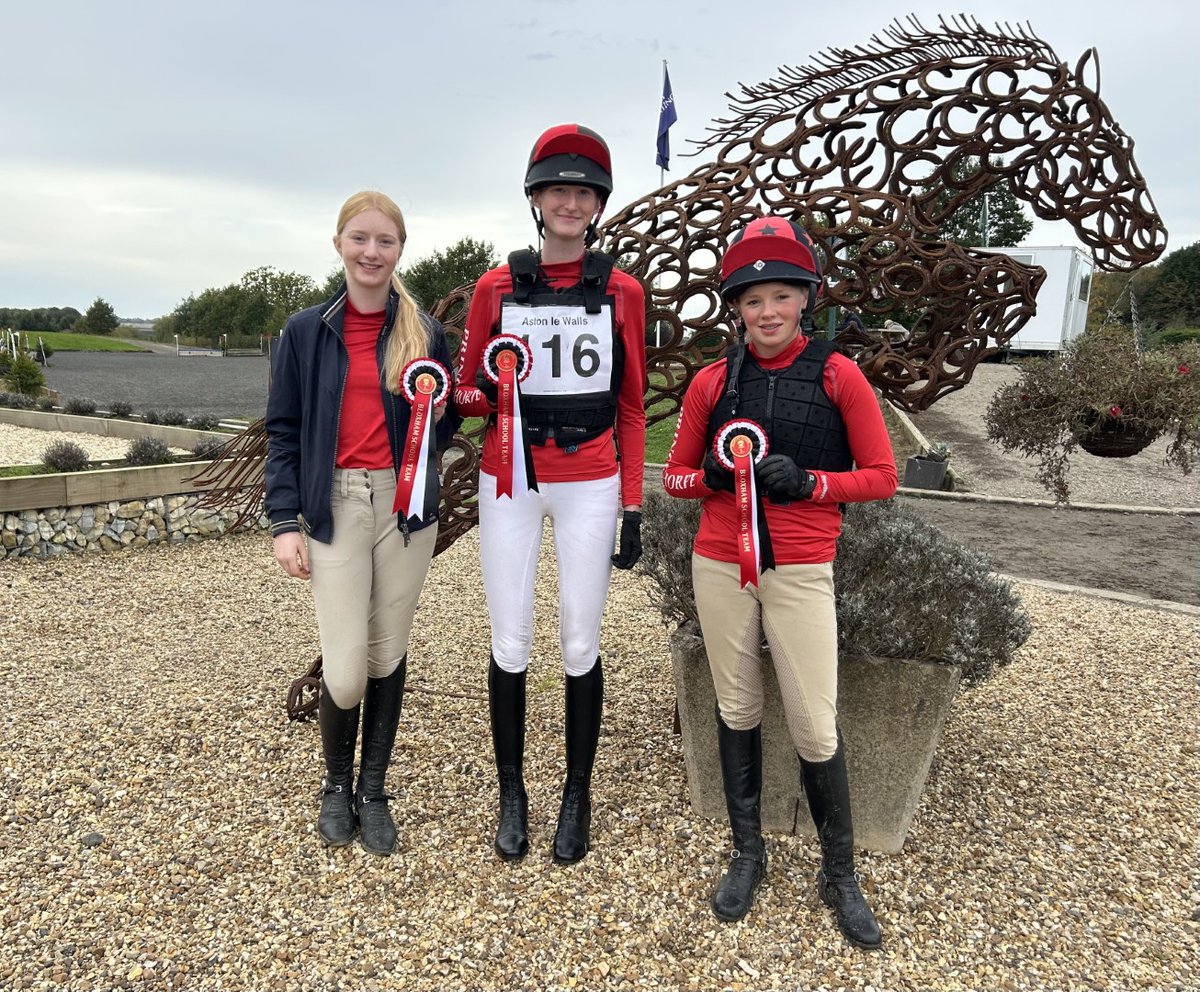 PrincethorpeCol's tweet photo. Over the weekend, our equestrian team were in action at the Bloxham Eventer Challenge. Three double clears for the 90cm team saw them take first place overall. A huge well done to them all.
#princethorpecollege #equestrianteam #eventerchallenge https://t.co/1pbYw4W7bU