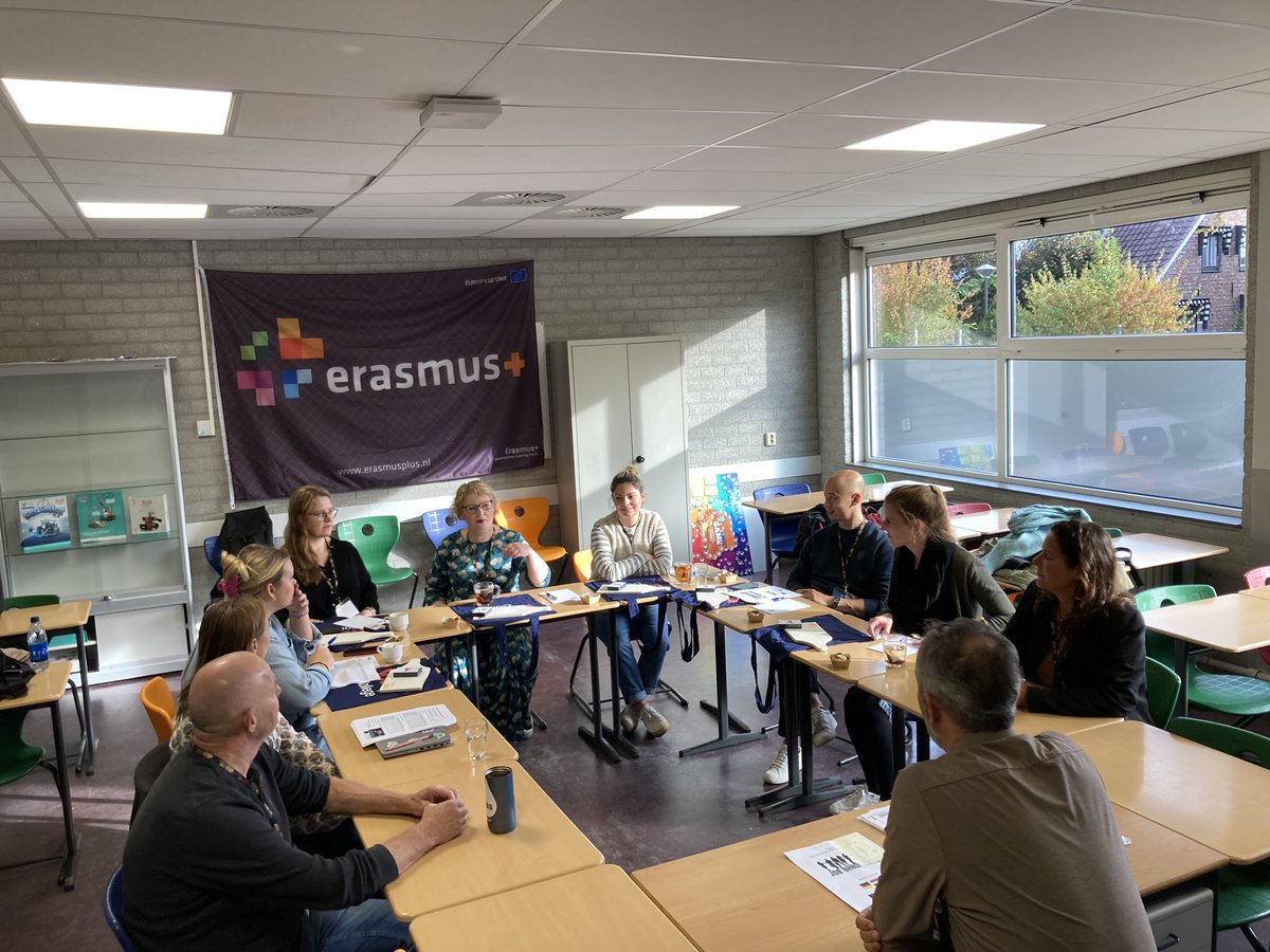 Prima prep.meeting gehad met Zweden en Duitsland op bezoek. #WatDeVlag bij het Udens College VMBO