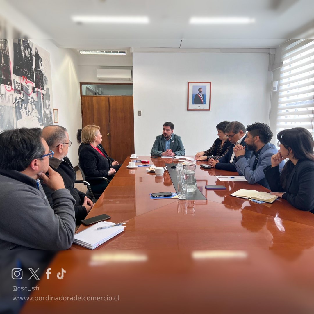 Este viernes se realizó la primera reunión con las y los representantes del Consejo de la Sociedad Civil DT, periodo 2024-2027. En esta instancia asistió <a href="/KarenGonzaSan/">Karen Gonzalez</a>, elegida dentro de las primeras mayorías como Presidenta del COSOC de la DT.

<a href="/DirecDelTrabajo/">Dirección del Trabajo</a> 
<a href="/Cutchile/">CUT Chile ✍️🗳</a>