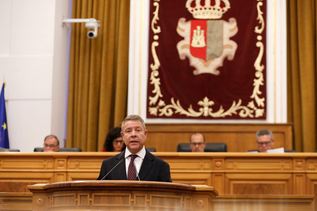 pscmpsoe's tweet photo. 🗣️ @garciapage: “La #educación es lo más importante a impulsar y a conservar. Tenemos más alumnado en enseñanza pública que ninguna otra comunidad autónoma”.
#CLMenBuenasManos
#DebateCLM2024 https://t.co/q1NyjQBJft