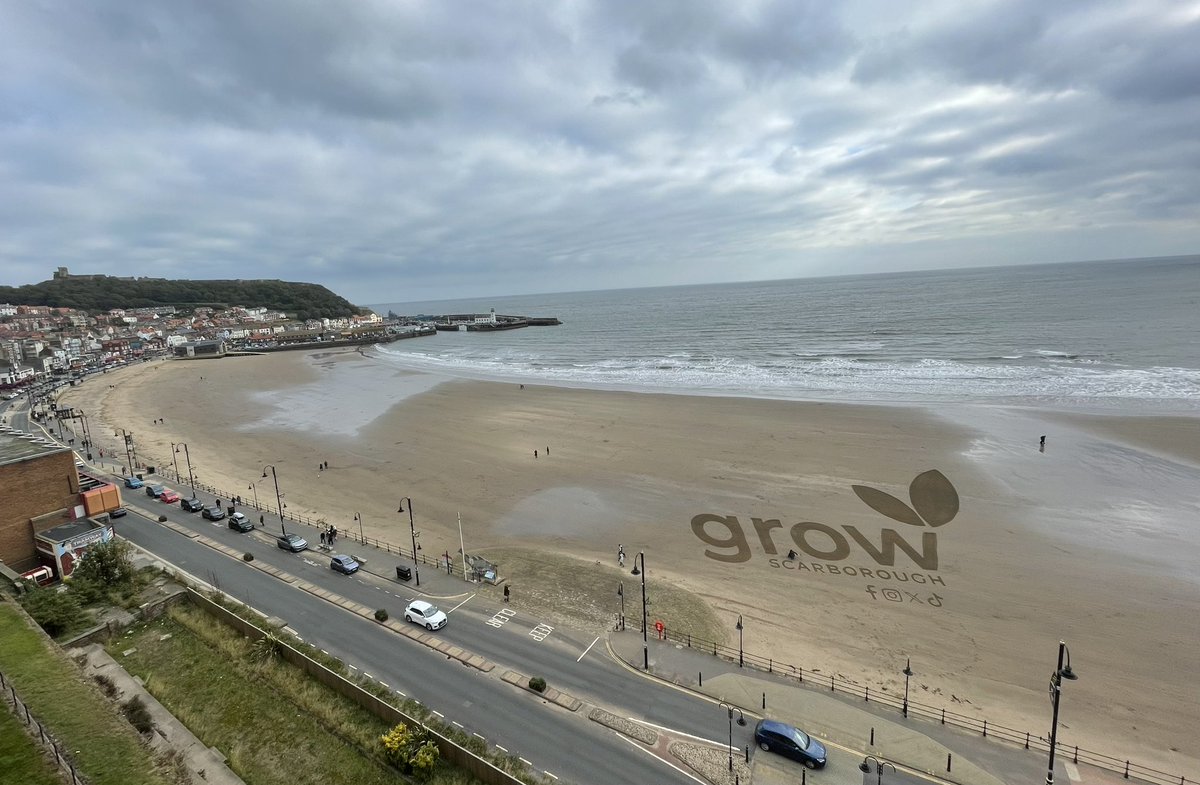 Our volunteer group’s logo has been beautifully drawn on Scarborough’s South bay sand by Fred! We 💚 Scarborough!
#scarborough #welovescarborough #scarboroughuk #beachart #lovewhereyoulive #growscarborough #volunteergroup