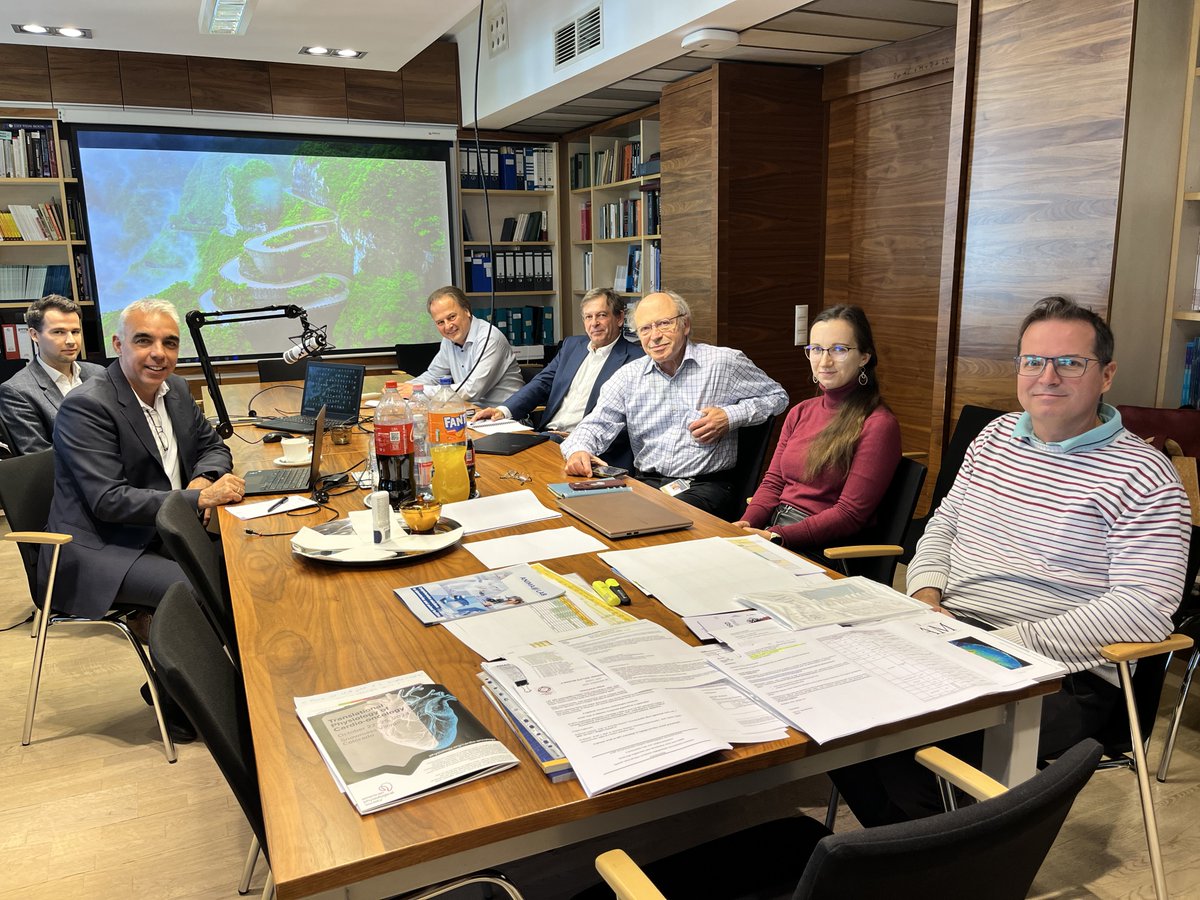Part of our #EXPERT team assembled in Budapest to discuss the final work in our project's work package on demonstrating the safety of new #nanomedicines.

Interesting data in János Szebeni's lab <a href="/semmelweishu/">Semmelweis University</a> with an exciting twist. Stay tuned!

<a href="/nanoray10/">nanoray</a>