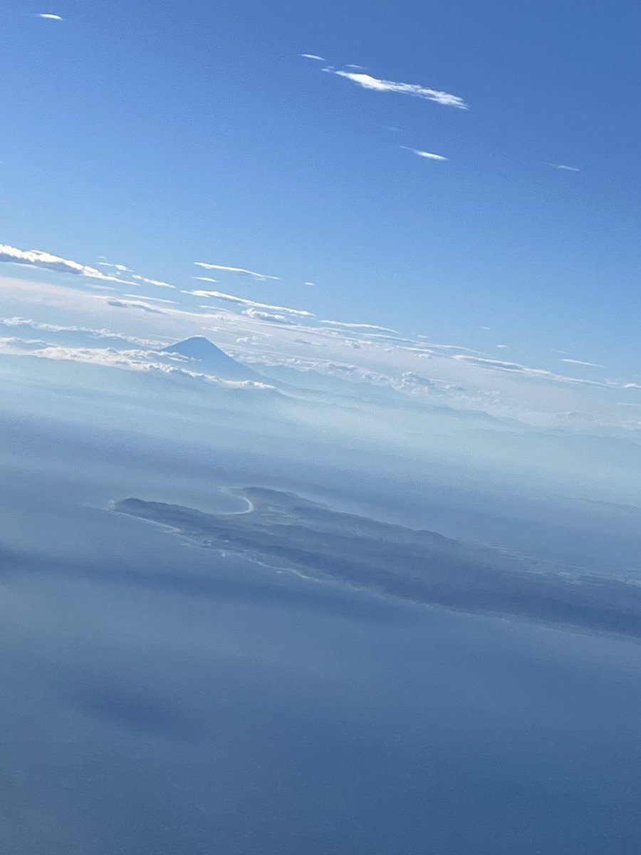 iRSS's tweet photo. #つながるJAL
シドニーからの帰り
昼便は上空からいろいろ見えて楽しかった。富士山もバッチリ https://t.co/N25grblzbw
