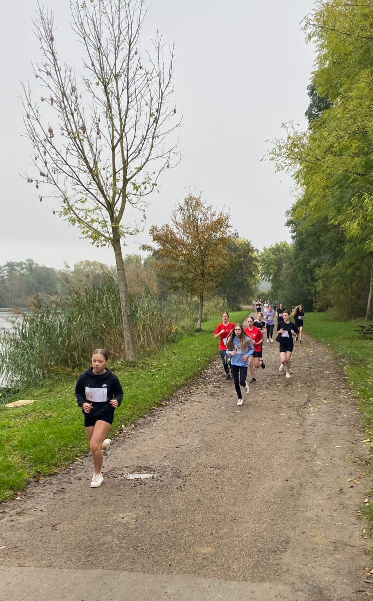 Fiers de nos élèves qui ont fait preuve de persévérance et de dépassement de soi lors du CROSS ce matin ! 🏃🏅🏃‍♀️ Merci aux parents, proches et personnels du <a href="/clgBouligny/">Collège de Bouligny</a> présents pour nos élèves ! ☺️ <a href="/unss_54/">UNSS 54</a> <a href="/unssncymtz/">UNSS_Nancy-Metz</a> <a href="/deptmeuse/">Département Meuse</a> <a href="/RA_GrandEst/">Région académique Grand Est</a> <a href="/DSDEN55/">DSDEN55</a> <a href="/geoloiodice/">Geoffrey Loiodice</a> <a href="/LpMorette/">LP Jean Morette</a>