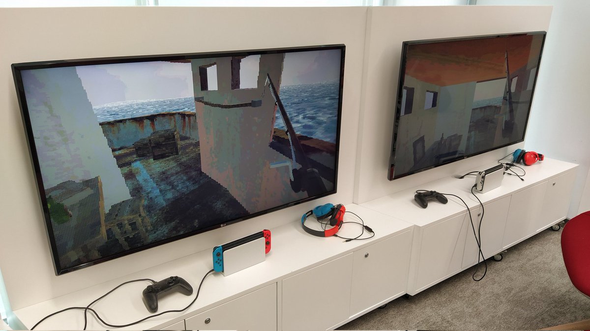 Hoy he estado en las oficinas de <a href="/NintendoES/">Nintendo España</a> en la presentación de <a href="/PhantomGPL/">PHANTOM 👻 PUBLISHING</a>, que nos trae una buena tanda de juegos bastante interesantes y únicos, la presentación de <a href="/CeleryEmblem/">FEAR FA 98 🔪⚽️🩸</a> me ha encantado, hace falta más gente así en la industria, pronto crónica en <a href="/AllGamersIn/">All Gamers In</a> ✌🏻