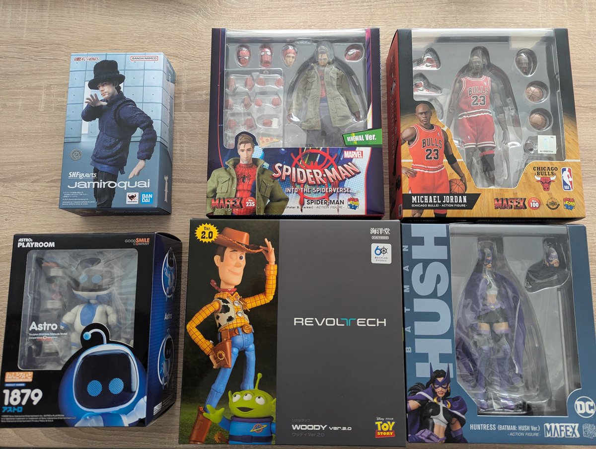 Neurotiktik's tweet photo. Quand tu penses à faire rapatrier ton "Private Warehouse" @HobbyGenki ça fait un joli loot 😍 https://t.co/Snci15fqRH