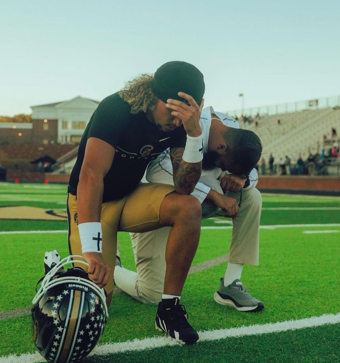 Julian "Ju Ju" Lewis QB (@julianlewis10) on Twitter photo People work hard everyday and never have success. We are the chosen ones. God has given us every opportunity to be successful it’s on us to make the most of it…
#TrustGod #KeepWorking
<a href="/TheCoach_Barge/">Coach Barge</a> People work hard everyday and never have success. We are the chosen ones. God has given us every opportunity to be successful it’s on us to make the most of it…
#TrustGod #KeepWorking
<a href="/TheCoach_Barge/">Coach Barge</a>