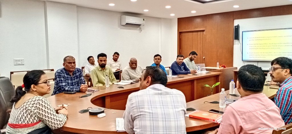 Collector & District Magistrate, Arvalli (@collectorarv) on Twitter photo ડિસ્ટ્રિક્ટ સ્કિલ કમિટીની બેઠક અંતર્ગત PM વિશ્વકર્મા,નલ સે જલ મિત્ર, PM સૂર્ય ઘર મફત વીજળી, MBKVY, સંકલ્પ યોજના, ડ્રોન કૉર્સ, શોર્ટ ટર્મ કૉર્સ, ઈન્ડસ્ટ્રીયલ ટેક.ડિમાન્ડ તાલીમ વિષયક બાબતે ચર્ચા તેમજ સમયાનુસાર નવીન કોર્ષ શરૂ કરવા અર્થે ચર્ચા કરવામાં આવી.
<a href="/CMOGuj/">CMO Gujarat</a> <a href="/GujLabEmpDept/">Labour,Skill Development and Employment Department</a> ડિસ્ટ્રિક્ટ સ્કિલ કમિટીની બેઠક અંતર્ગત PM વિશ્વકર્મા,નલ સે જલ મિત્ર, PM સૂર્ય ઘર મફત વીજળી, MBKVY, સંકલ્પ યોજના, ડ્રોન કૉર્સ, શોર્ટ ટર્મ કૉર્સ, ઈન્ડસ્ટ્રીયલ ટેક.ડિમાન્ડ તાલીમ વિષયક બાબતે ચર્ચા તેમજ સમયાનુસાર નવીન કોર્ષ શરૂ કરવા અર્થે ચર્ચા કરવામાં આવી.
<a href="/CMOGuj/">CMO Gujarat</a> <a href="/GujLabEmpDept/">Labour,Skill Development and Employment Department</a>