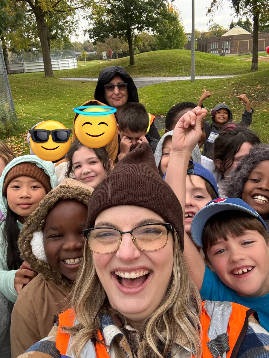 We took advantage of the cool, Fall weather to go for a nature walk and collect some leaves 🍁 <a href="/GShepherdOCSB/">Good Shepherd School</a>