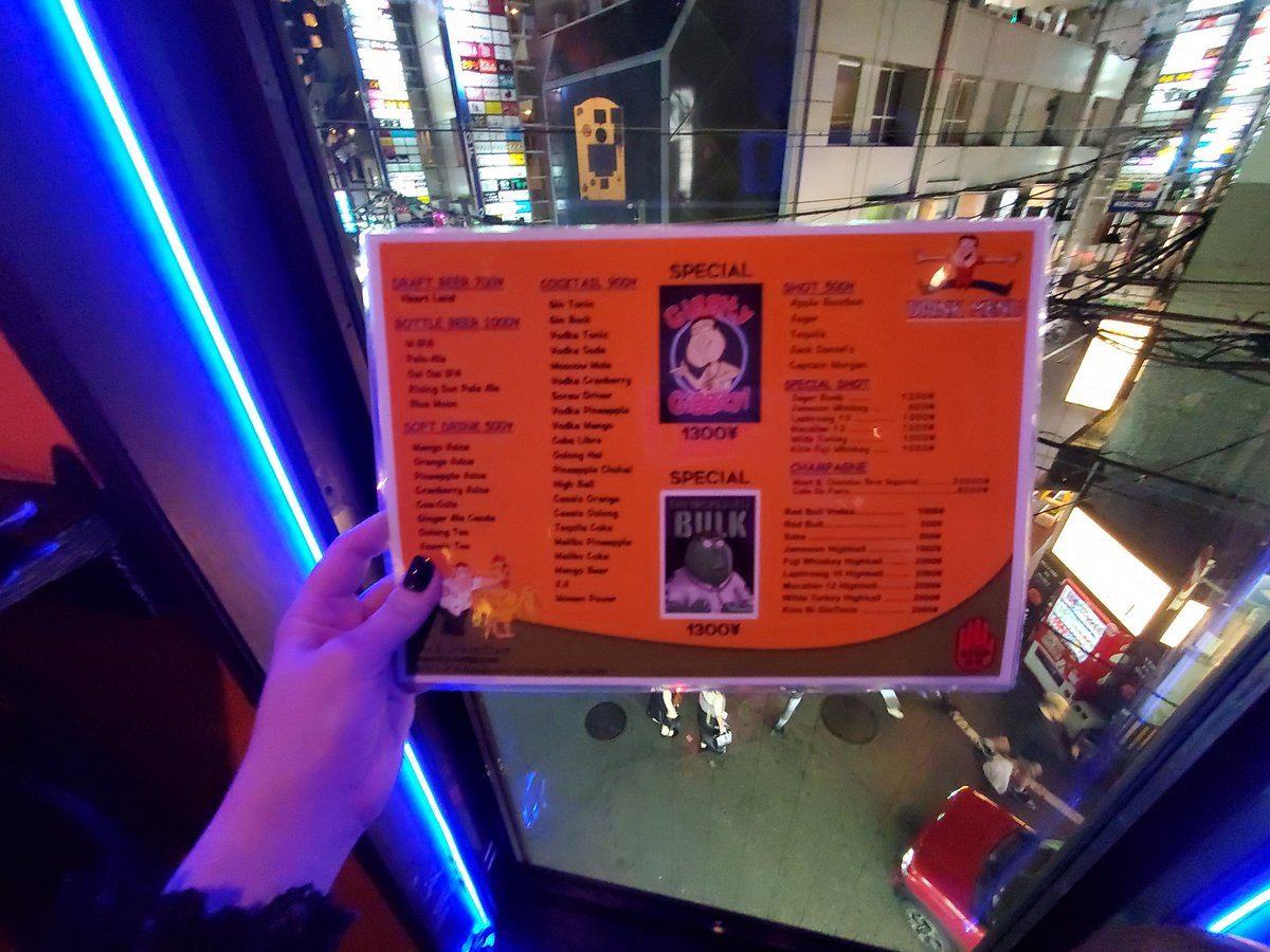 welcomeUNKNOWN's tweet photo. Osaka!! 🍻 https://t.co/X8tWYyO26e