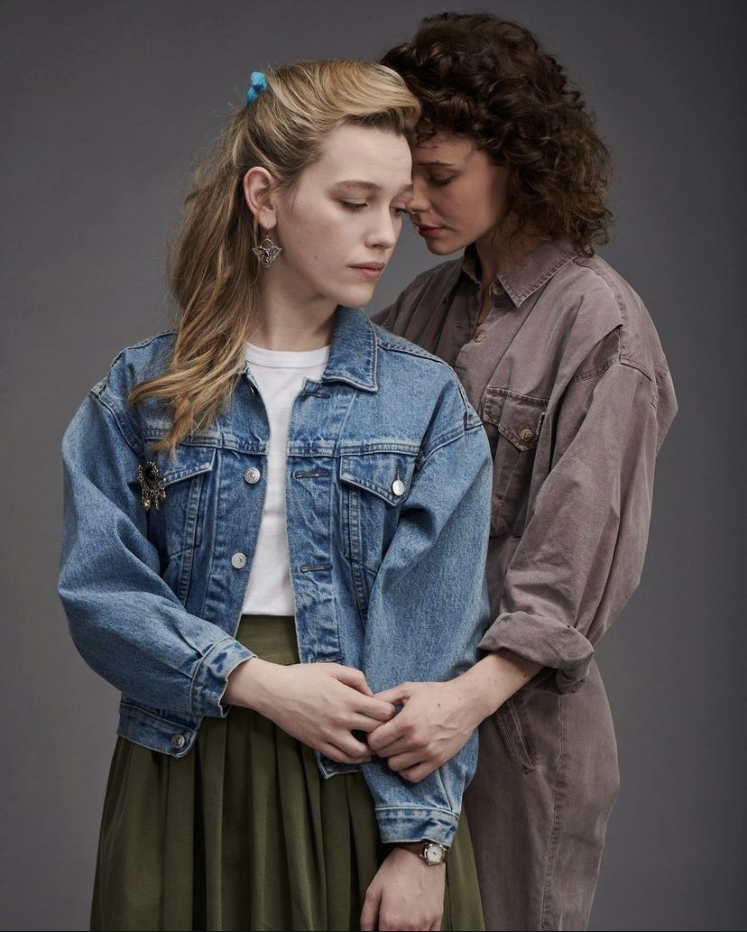 Netflix has released new images of Victoria Pedretti as Dani Clayton and Amelia Eve as Jamie Taylor after 4 years for the series The Haunting Anthology: Bly in Manor.