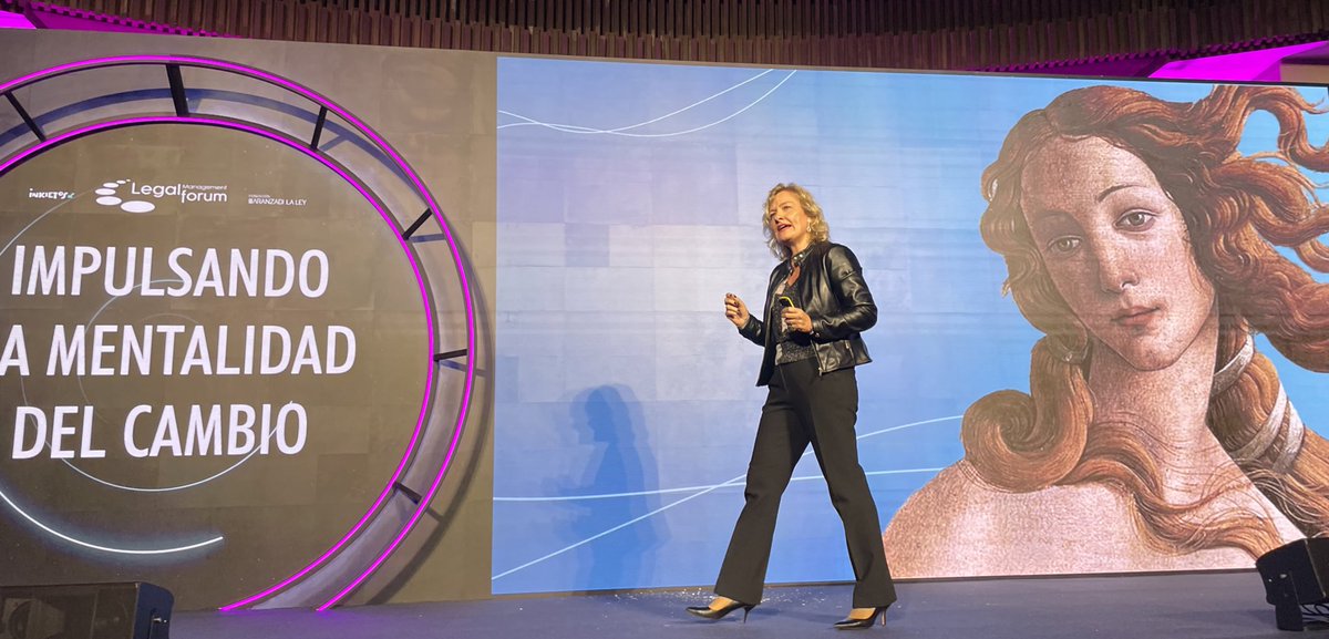 “El miedo que te lleva a querer tenerlo todo bajo control es tóxico y paralizante. El miedo nace del amor (apego) y de la guerra, según la mitología, y mira siempre hacia el pasado, temiendo la pérdida” <a href="/PilarJerico/">Pilar Jericó</a> #LegalForum24