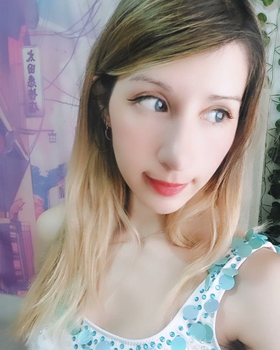 alineminx's tweet image. Con mi body de Lover era 😌💖
#TaylorSwiftErasTour #loverera #SwiftieNation