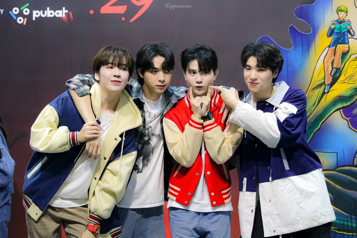 พี่ 4 หมอ 🧑🏻‍⚕️กับ น้อง 4 ทิศ 🧭
<a href="/maxky_rp/">โจฮัน ราชันจังเกิ้ล</a> <a href="/pondponlawit1/">pondponlawit</a> <a href="/legendngern/">อาทิตย์ ลูก ดิเรก</a> <a href="/bbverpj/">ต้นฝ้า</a> 
<a href="/cooheartt/">Cooheart 🏳️‍🌈 | คูฮ้าด</a> <a href="/basjtr/">นอนอร์ธ น้องเด๋อเดอะซุย</a> <a href="/tonliew_mtp/">ต้นหลิวเด็กจิ๋ว</a> <a href="/oattrttt/">ดาวตกหุ่นยนต์แบตน้อย</a> 

FOUREVERYOU AT BOOK EXPO
#FoureverYouxBookExpo2024