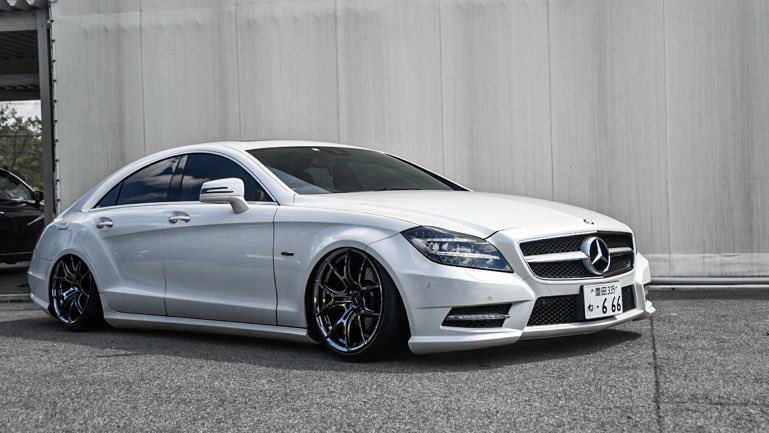 【ホイール売ります】
15万円でお願いします🙇
RAYS gramLIGHTS 57FXZ 19インチ 
9.5J +38 ／ 10.5J +34  PCD112