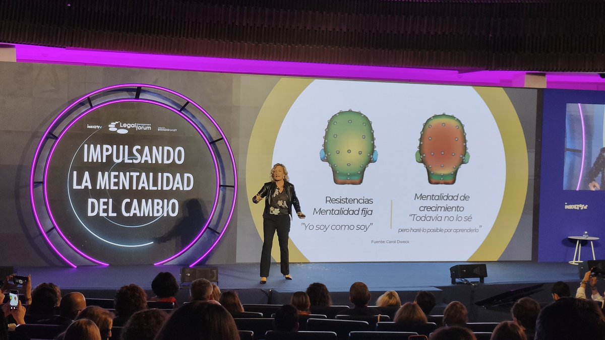 Impulsando la mentalidad de crecimiento.. 

El "soy como soy" y la resistencia unida al miedo, frente al "Todavía no lo se pero voy haré lo posible para aprenderlo" en la ponencia con <a href="/PilarJerico/">Pilar Jericó</a> 

-----
🔔 #LegalForum24 organizado por <a href="/FAranzadiLALEY/">Fundación_AranzadiLALEY</a> e Inkietos