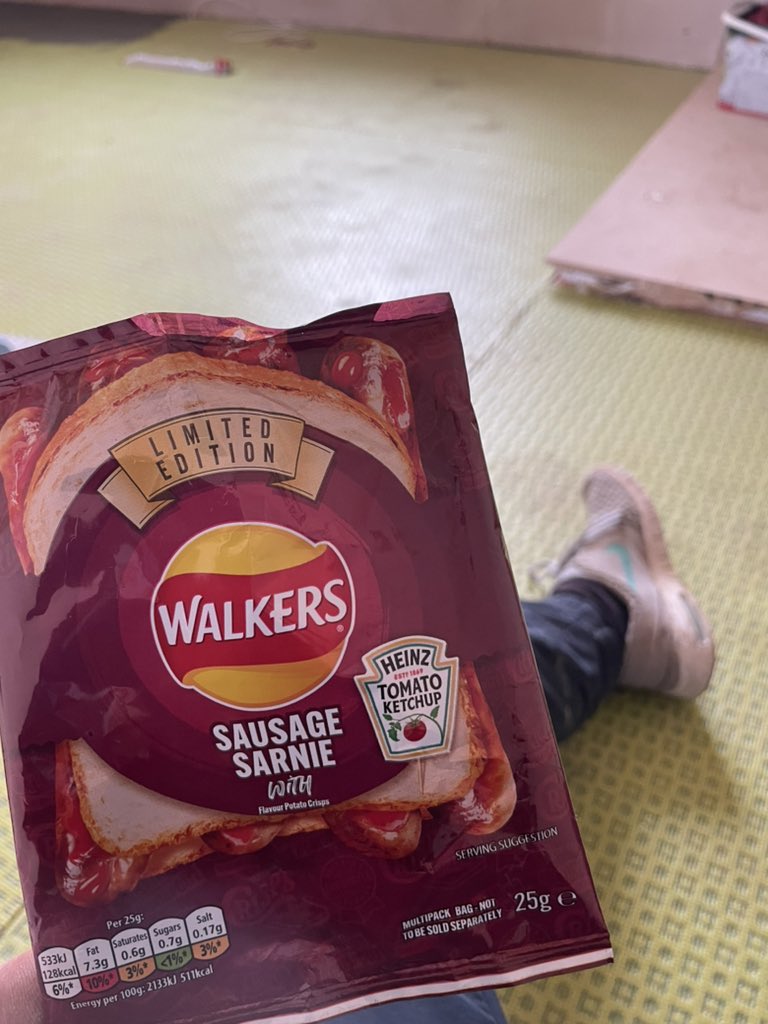 Brown sauce, surely???? <a href="/walkers_crisps/">Walkers Crisps</a> …thoughts? @LitaTheDoll