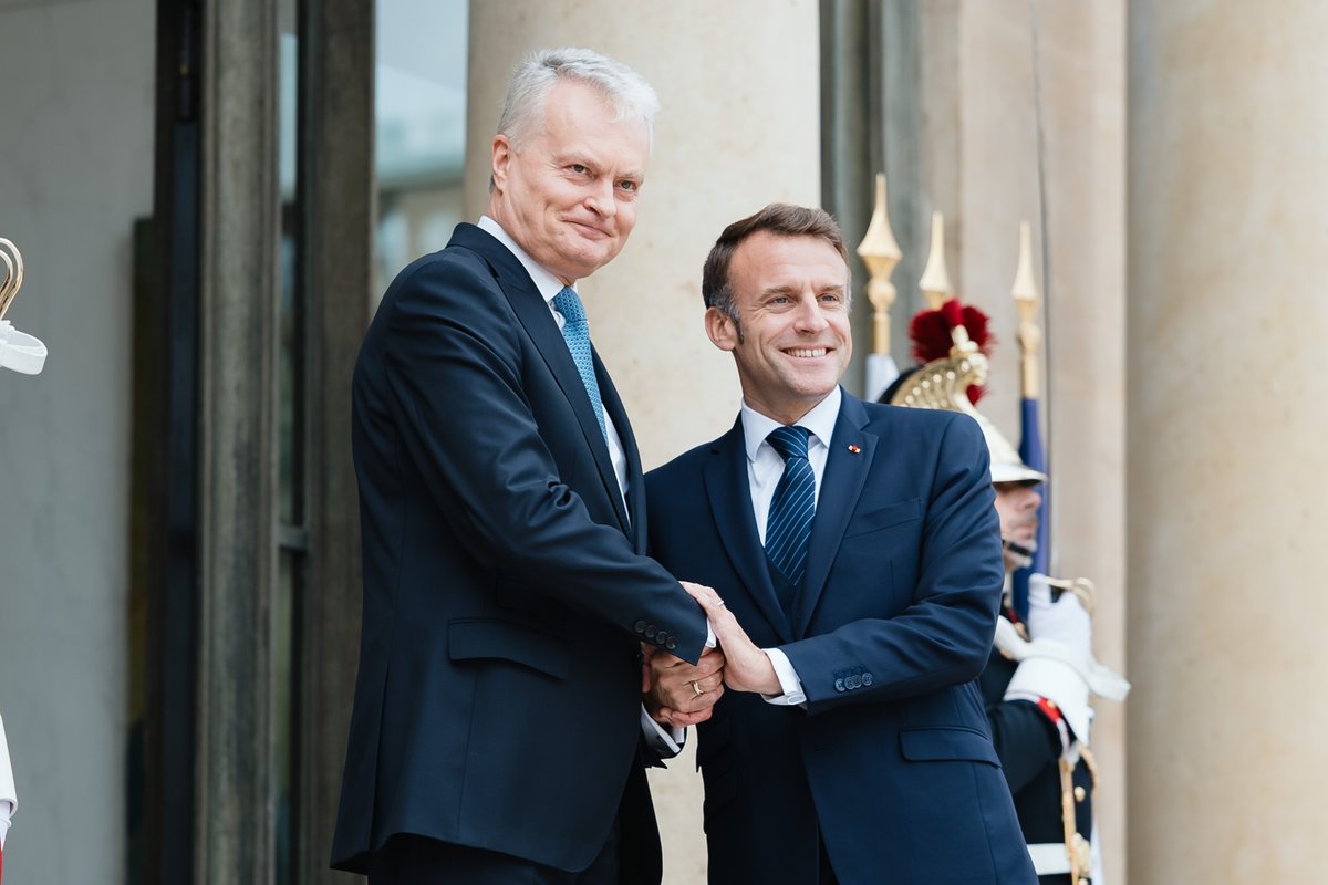 GitanasNauseda's tweet photo. Glad to meet @EmmanuelMacron in Paris. Appreciate excellent bilateral ties&amp; friendship between 🇱🇹&amp; 🇫🇷.
Discussed security situation in Europe&amp; the need for 🇪🇺countries to invest more in defense. Pledged to continue our support for #Ukraine. Peace can be restored only on 🇺🇦 terms. https://t.co/4gH6tSgNVv