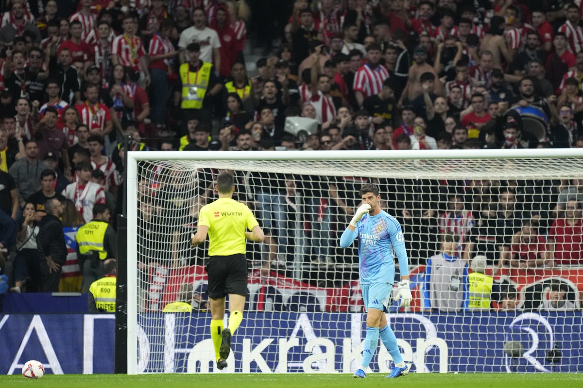 🚨🚨 Antiviolencia propone un CIERRE COMPLETO del Metropolitano durante 15 días y una multa de 65.000 euros al club

🎙️ Informa <a href="/antonmeana/">Antón Meana</a>. Ampliamos en <a href="/SERDeportivos/">SER Deportivos</a>