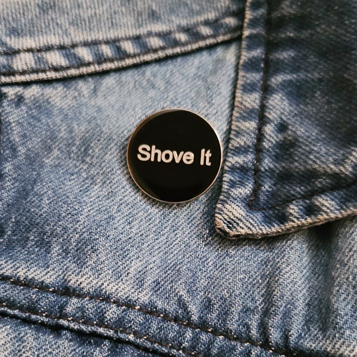 onestopbadges's tweet image. Soft enamel badges 

#custombadge 
#custompin
#enamelbadges
#enamelpins
#pinbadges
#shoveit