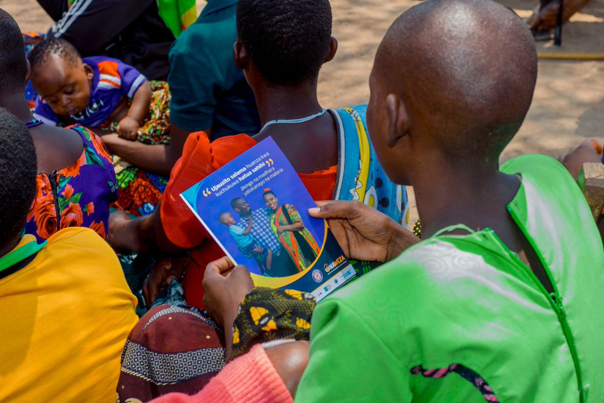 jmkfhq's tweet photo. Last week, we concluded impactful community mobilization meetings with 40 health care workers in Uyui & Sikonge, Tabora on malaria prevention, early treatment, & antenatal services to empower communities for a healthier future. #JamiiSalama #TransformingLives #MobileANC https://t.co/OG9JapFUMY