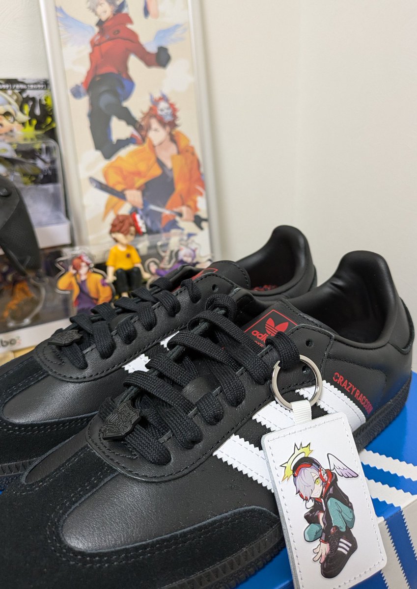 bonchan_v's tweet photo. 届いた!!🙌❤
めっちゃかっこいいし可愛い!!
.*・゚adidas Originals SAMBA atmos
"CRAZY RACCOON".*・゚
#crazyraccoon #CRWIN #adidas #sanba #atmos https://t.co/GxRHnC3k8D