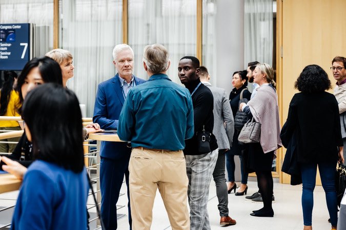Avec les Places de l’emploi, notre ambition est claire.
✅ Permettre aux entreprises d’aller à la rencontre des candidats, présenter leurs opportunités d’emploi et s’informer sur les aides et solutions #AvecFranceTravail

<a href="/Echos_Solutions/">Les Echos Solutions</a> <a href="/communauteLESE/">Les entreprises s’engagent</a> 
solutions.lesechos.fr/business/actu-…