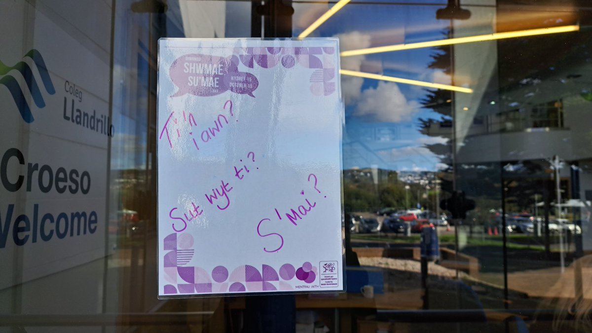 Derbynfeydd @colegllandrillo <a href="/ColegRhyl6th/">Llandrillo Rhyl 6th</a> werth eu gweld heddiw! / Diwrnod Shwmae, Su'mae greets today! #ShwmaeSumae24 <a href="/ShwmaeSumae/">Shwmae Su'mae</a> @LlandrilloMenai