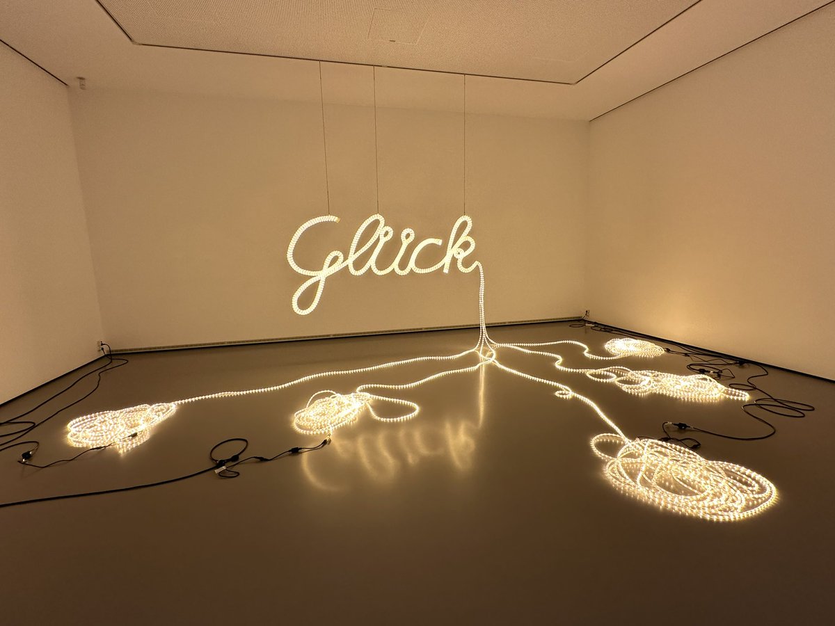 GoodnightBond's tweet photo. Schöne Ausstellung
#glücklicheTage #Glück 
im „Museum unter Tage“ in Bochum, am Weitmarer Schloss: 
lohnenswert,  geht noch bis 20. Oktober ❣️🍀
@ruhrunibochum https://t.co/kWhikrNy5V