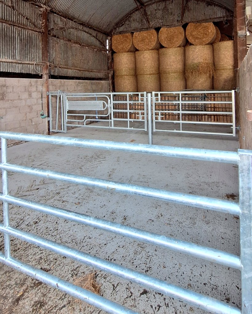 Hayshed upgrade for extra calving space <a href="/MadeByCondons/">Condon Engineering</a> 
Now to fill with bales ☝🏻