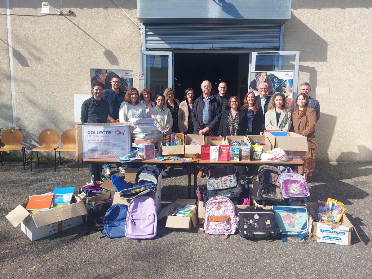 3⃣8⃣4⃣kilos de fournitures scolaires, destinées à des familles hébergées par <a href="/anef63asso/">ANEF 03-63</a>,  ont été collectées auprès des collaborateurs de 9 entreprises du #PuydeDôme dont <a href="/GroupeLaPoste/">La Poste Groupe</a>  <a href="/CentreFrance/">Groupe Centre France</a> <a href="/babymoov/">Babymoov</a> <a href="/VVFOfficiel/">VVF</a> <a href="/_Phimeca/">Phimeca Engineering</a> <a href="/Volvic_fr/">Volvic France</a>  <a href="/EDF_AuRhAlpes/">EDF Auvergne-Rhône-Alpes</a> #EngagéePourVous👏