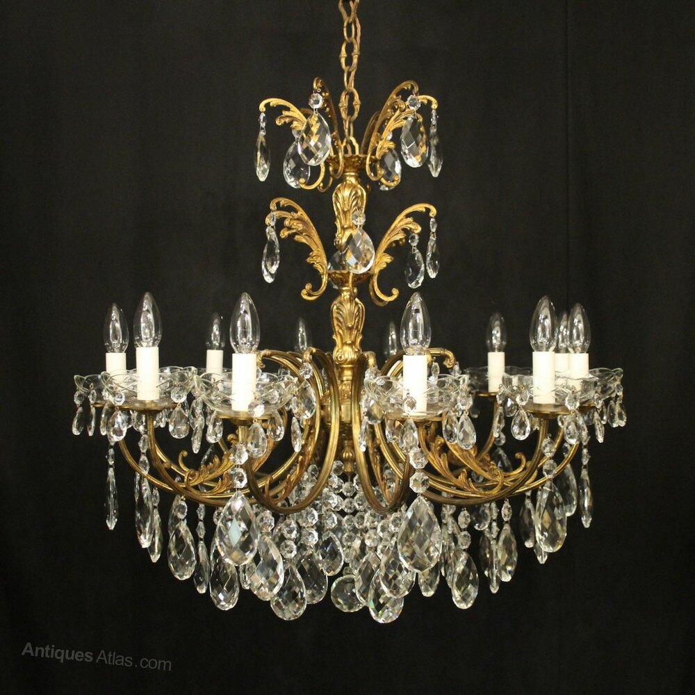 antiques_atlas's tweet image. For sale on Antiques Atlas We Have this Italian 12 Light Gilded Bronze Antique Chandelier antiques-atlas.com/antique/italia… 
Listed by O'Keeffe Antiques and Interiors @OKeeffeAntiques 
#antiquechandelier #chandelier #crystalchandelier #italianantiquechandelier #decorativelighting