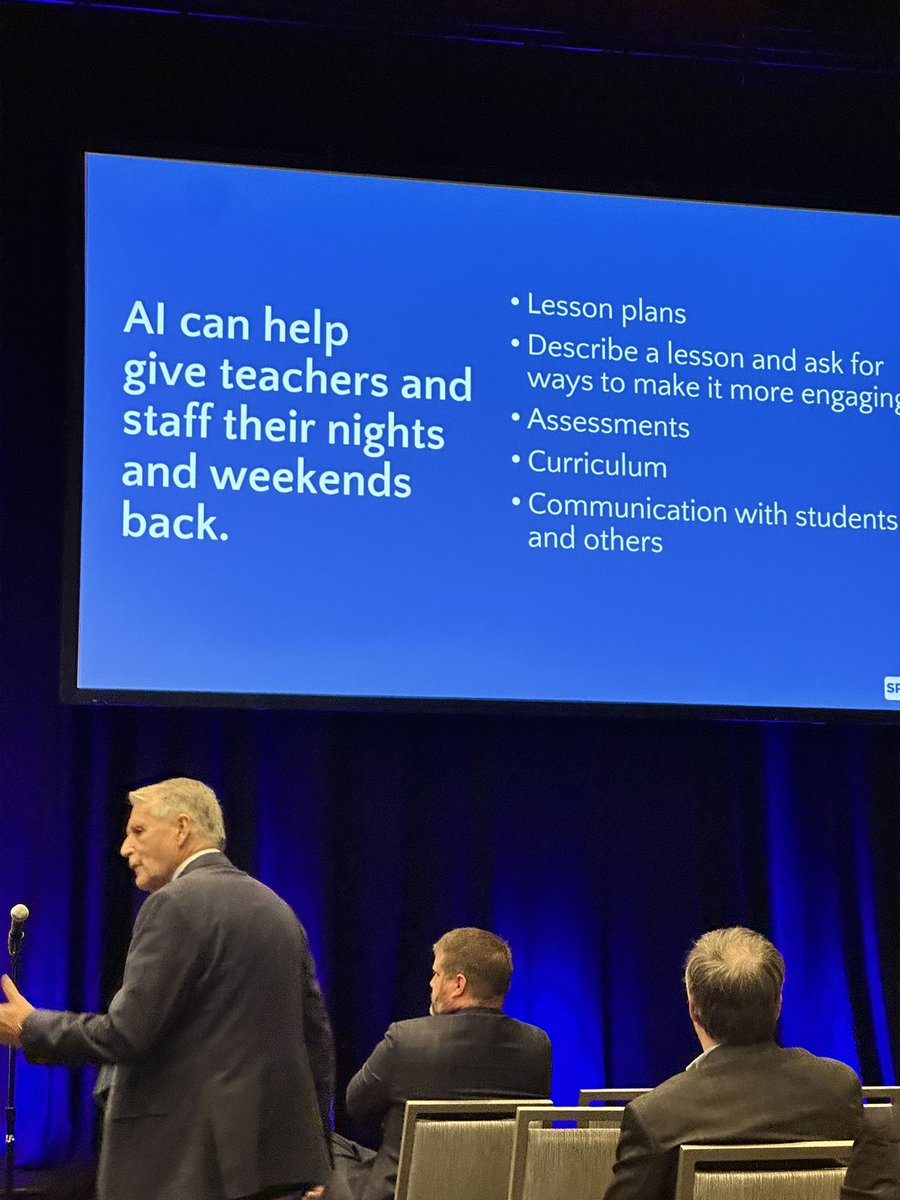 ᑕᕼᗩᖇᗰEEᖇ ᖇᗩIᑎᗪᖇOᑭ tweet media