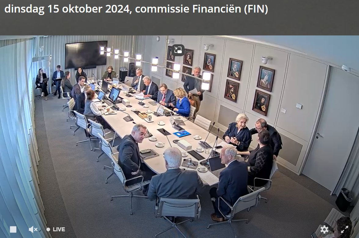 Meerderheid in de Eerste Kamer (op verzoek van D66) roept de minister en staatssecretaris Financiën op het matje. 

Kabinet moet tekst en uitleg komen geven waarom zij weigeren de breed aangenomen Kamermotie om de btw-verhoging uit belastingplan te knippen, niet uit willen voeren