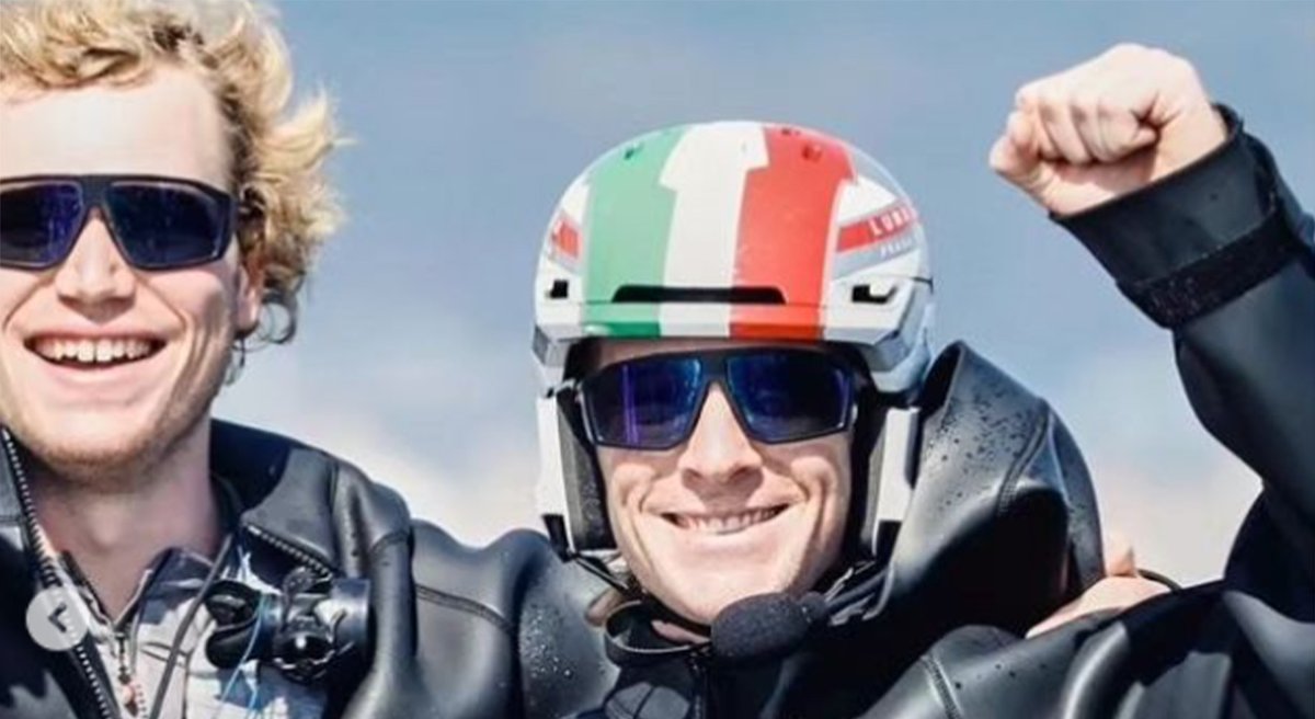 In attesa di conoscere il futuro dell'<a href="/americascupLIVE/">America's Cup Racing</a> e quindi se proseguirà la sua avventura a bordo di <a href="/lunarossa/">Luna Rossa Team</a>, <a href="/PaoloSimion/">Paolo Simion</a> rimette a posto i ricordi ed è pronto a tornare nel mondo delle due ruote
bici.pro/focus/incontri…