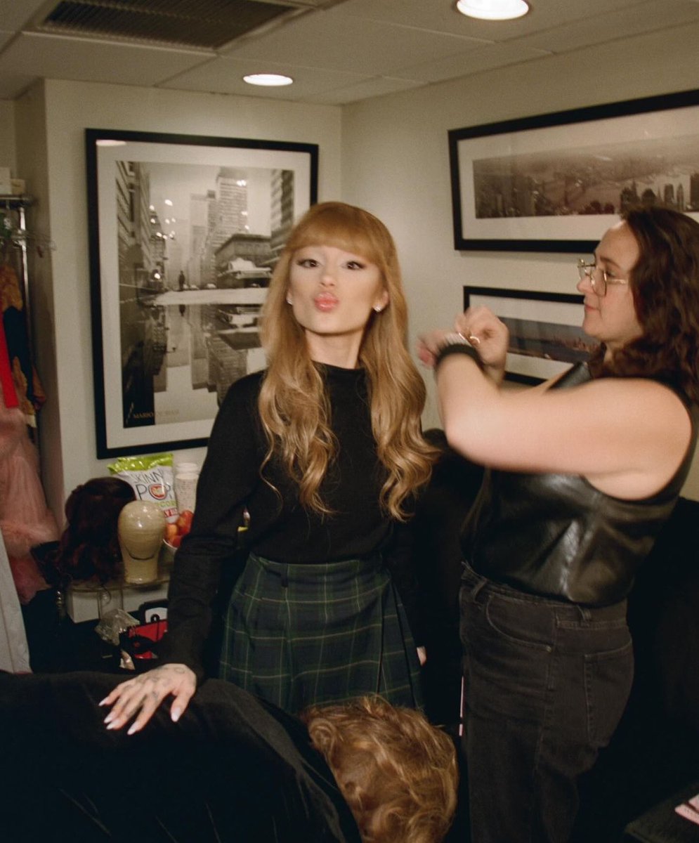 Ariana Grande dresses up as Taylor Swift for Halloween