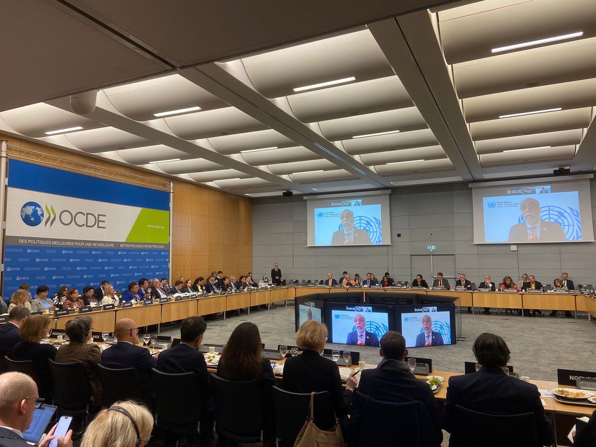 השבוע במועצה האסטרטגית של ה OECD@  על #AI . ישראל 🇮🇱 שותפה בשיח הבינל על  הזדמנויות, אתגרים, רגולציה וחשיבות השתפ הבינל' בתחומי הבינה המלאכותית. משלחת משותפת למשרדי החוץ והחדשנות והמדע, שגרירות ישראל לOECD, התאחדות התעשיינים ואיגוד ההייטק.
#oecdai
<a href="/IsraEconomy/">🇮🇱MFA Economic Division</a> 
<a href="/IsraelMFA/">Israel Foreign Ministry</a>