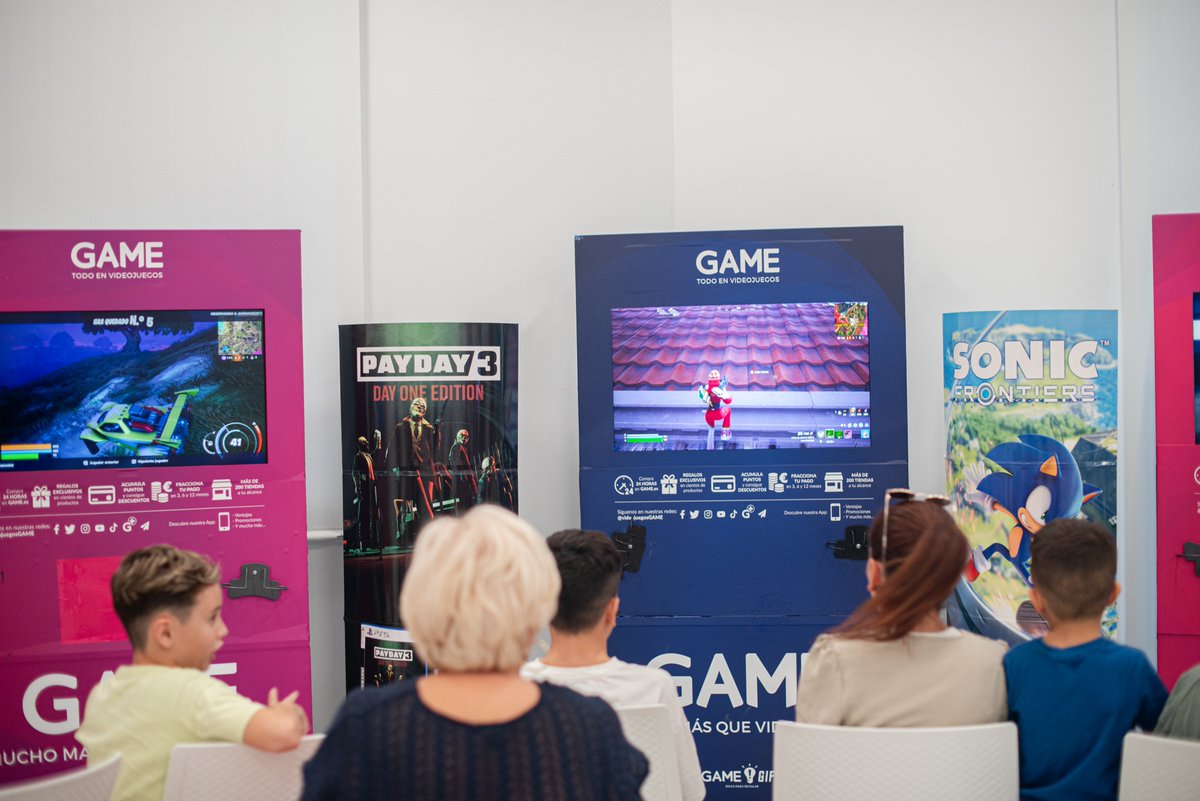 🎮 ¡Diversión para toda la familia en #DistopíaFestival! 🎉El 11 y 12 de octubre, disfrutamos en la Cárcel Vieja con realidad virtual, simuladores de conducción, zona arcade y campeonatos de Fortnite y Brawl Stars. 🌍🚗¡Un evento que combina entretenimiento y sostenibilidad! 🙌🌱