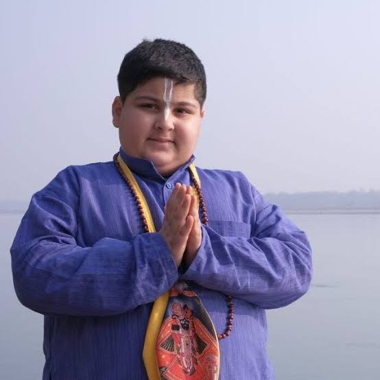 #onlydesi पर आये दो‌ विडियो देखे
 बालक का नाम #अभिनव_अरोड़ा 
 इन‌ के पिताजी की बुद्धि का क्या कहना 
लोगों को क्या बेचना है‌‌ कोई इनसे सीखे 
और कुछ नहीं तो धर्म ही बेच दो