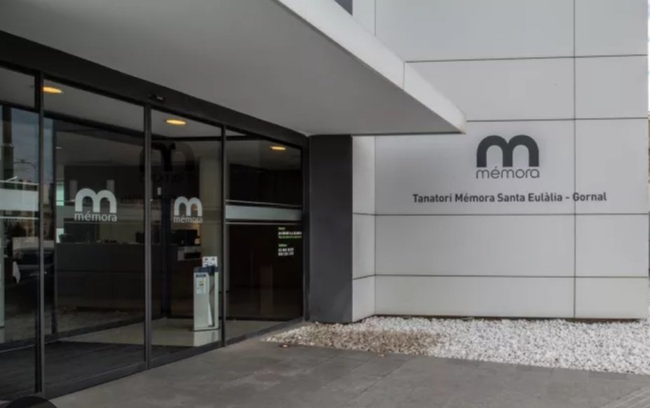 6.000€ per morir.

S'haurien de fer públics noms i cognoms dels membres dels consells d'administració de totes les empreses funeràries que actuen als Països Catalans.

Per curiositat. Fredament, sense motius personals.

6.000€ per morir.