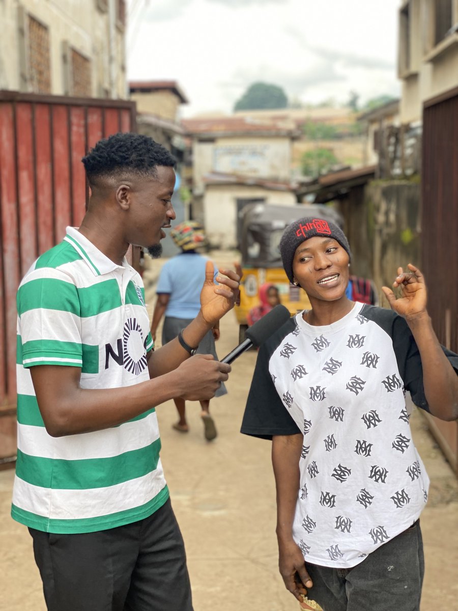 _thecasablanca's tweet photo. I finally met her……😂💜

She’s an ardent fan of @seyi_vibez 

Content out soon!⌛️⏳ https://t.co/mJfEwshlS7