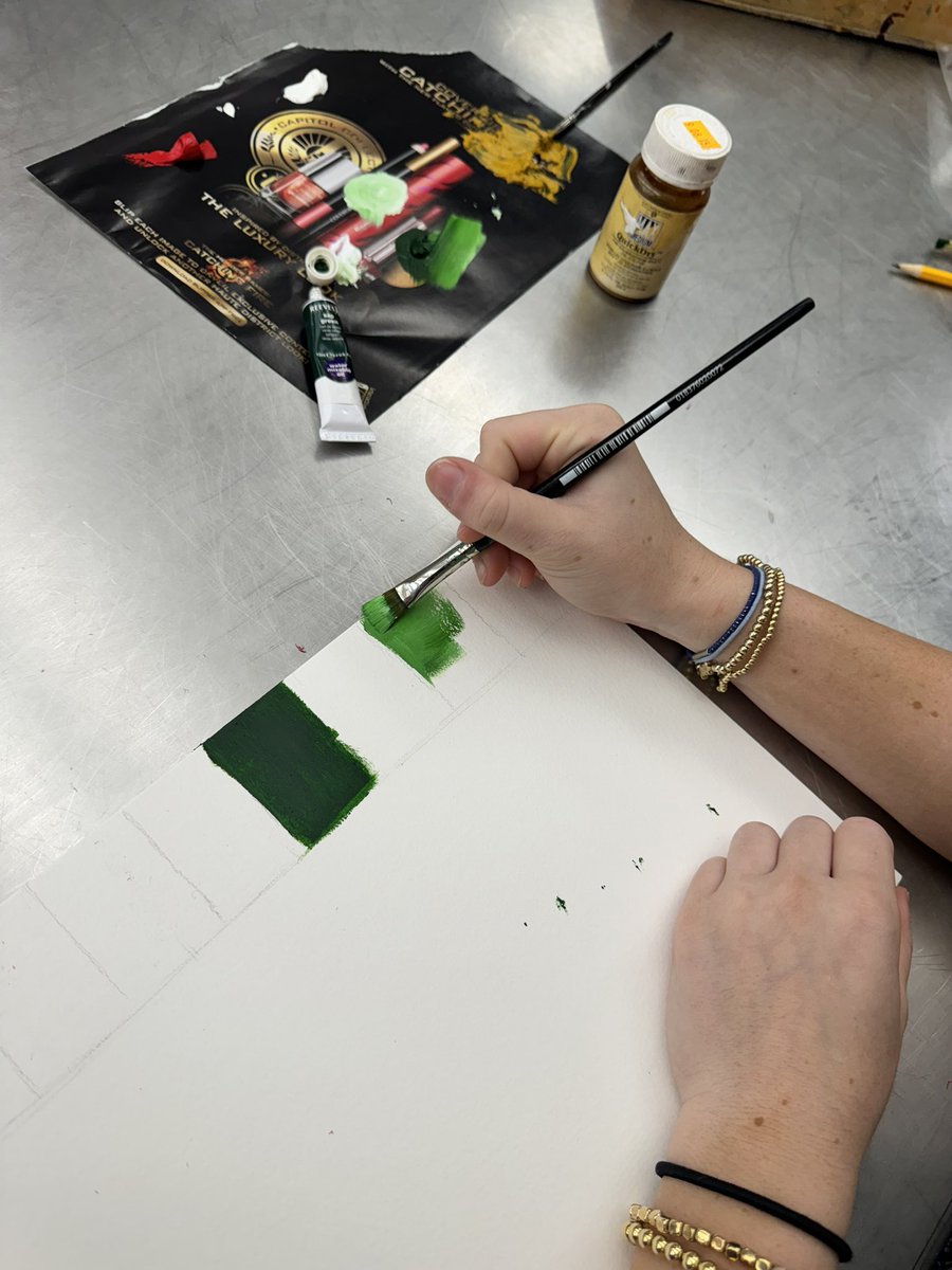 #painting2 experimenting with #oilpaint for the first time! Learning tricks about #linseedoil and #quickdryoil 😎