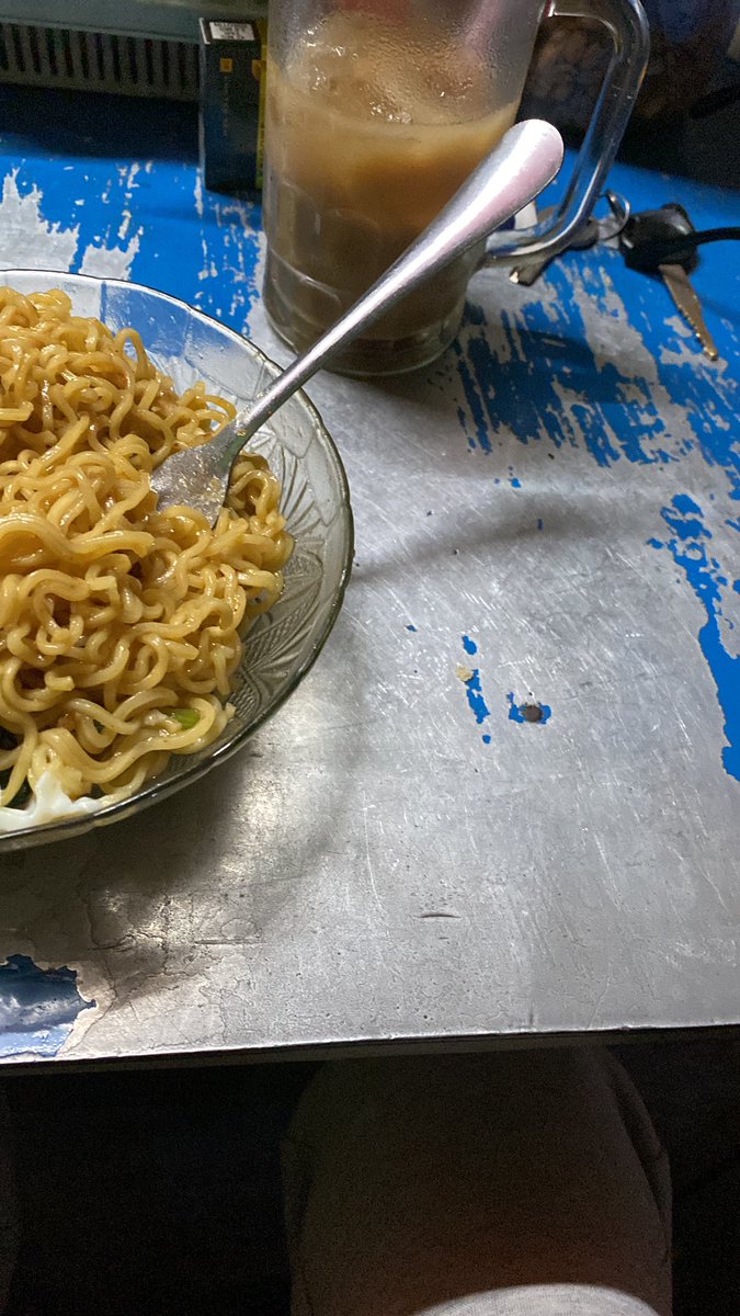 triajira's tweet photo. ga mood makan bejir ini udah pesen indomie dobel. coklah #TimnasDay https://t.co/fgonuZp8ne