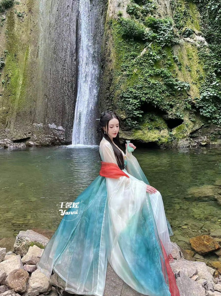 最美古风系列💃完整版高清无水印92P➕视频5分钟～  咨询助理🌍xinyao090699 https://t.co/nqzOoQZSAx