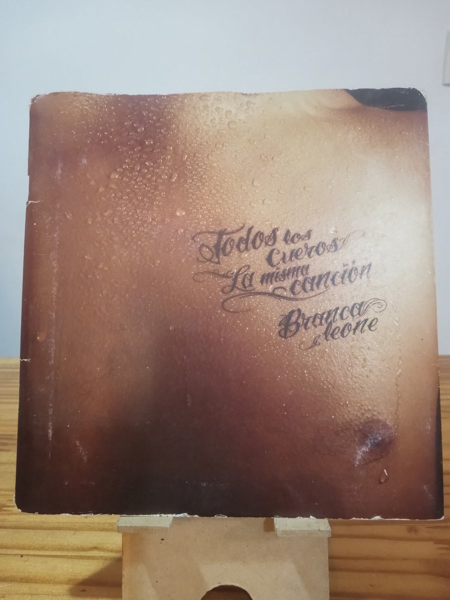🎙️ LIBERTAD, AHI ME VOY
💿 "Todos los cueros, la misma canción" es el tercer disco de estudio de Brancaleone. 
🎸 Grabado en el año 2010, en Studio Rec y producido por @danielalbano_, Branca sacó un disco de Rock con todas las letras, muy prolijo y bien logrado.
#Branca25años