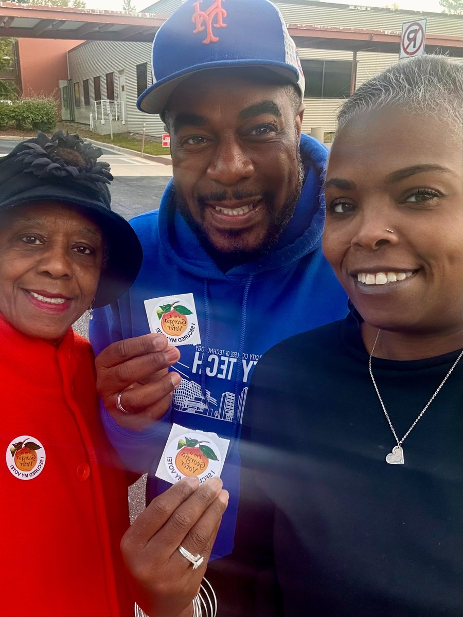 suggswriter's tweet image. Number 1, 6 and 7 at our polling place in Clayton County this morning. #EarlyVoting