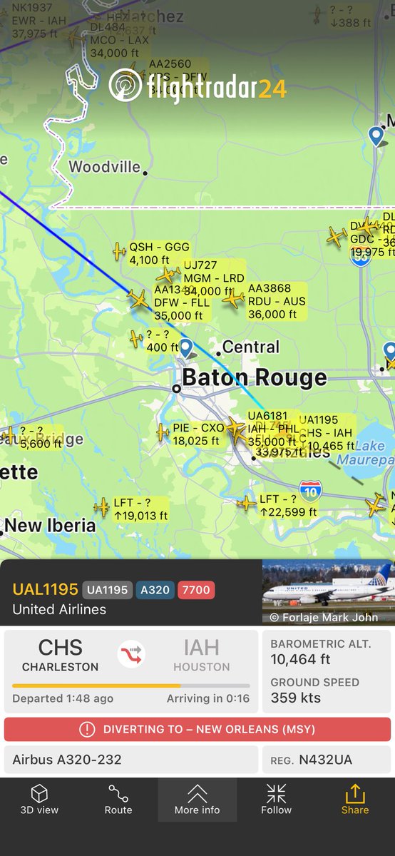 SquawkTracker's tweet image. Flight UA1195 from Charleston to Houston
fr24.com/UAL1195/378d6d… diverting to New Orleans. Pilot advises instrumentation problems related to engine one. We are tracking.