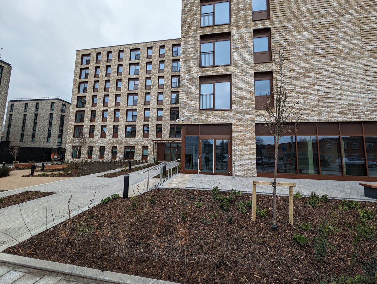 willo_homes's tweet photo. LAST 3 APARTMENTS REMAINING at GREENHAUS, SALFORD.

BRAND NEW 2 bed apartments experience the city centre lifestyle with a future option to buy whilst renting! 

Contact 0161 537 3123 or hello@willohomes.co.uk #salford #renttobuy https://t.co/dukBRg2ALm